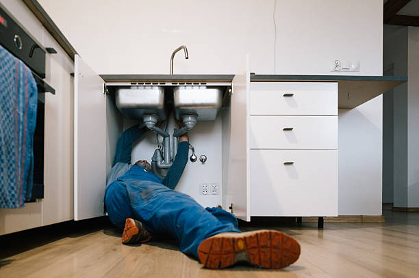 Professional Leak Detection technician working in Elkhorn, WI